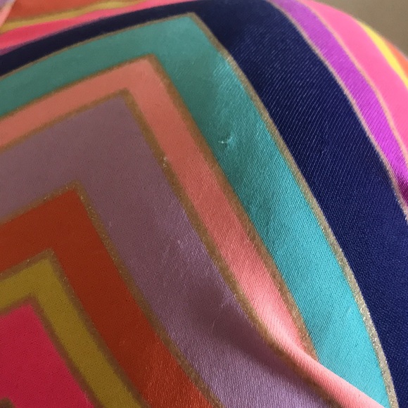 Victoria secret-Rainbow chevron- bikini top-34C - Picture 2 of 8